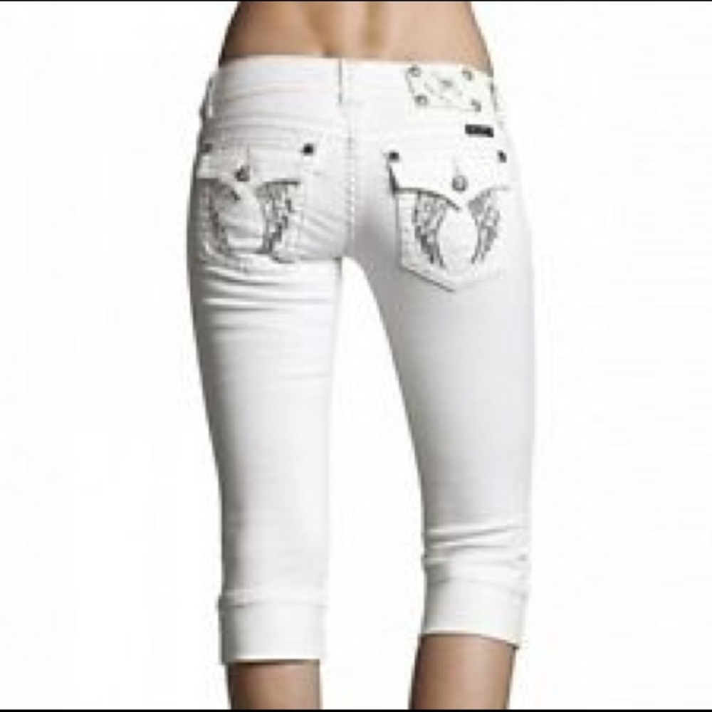 White capris miss me jeans